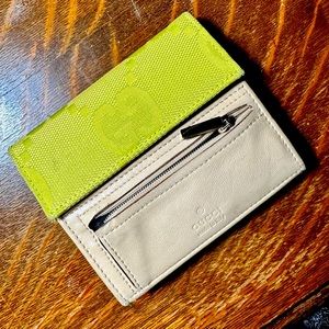 💚Authentic Neon Gucci Wallet💛